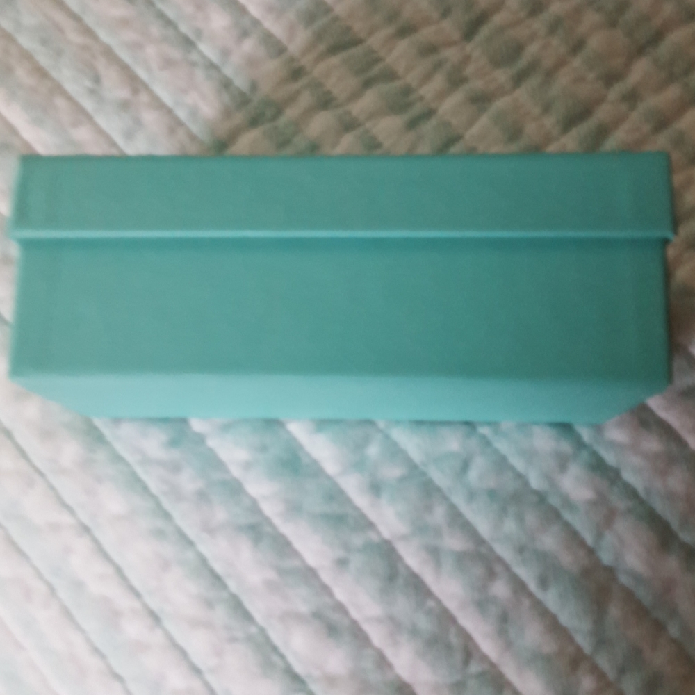 Tiffany's eye glasses box - Picture 2 of 4